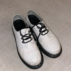 White size 9 dr martens